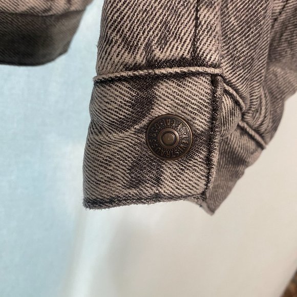 LEVI'S PREMIUM STONEWASHED SHERPA LINED DENIM JACKET SIZE MENS MEDIUM - Picture 3 of 16